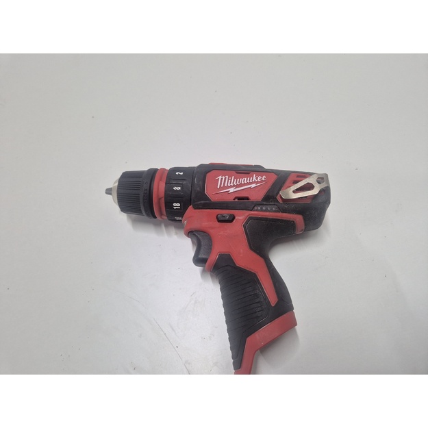 Milwaukee M12 BDDX akumuliatorinis gręžtuvas-suktuvas 12 V