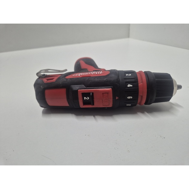 Milwaukee M12 BDDX akumuliatorinis gręžtuvas-suktuvas 12 V