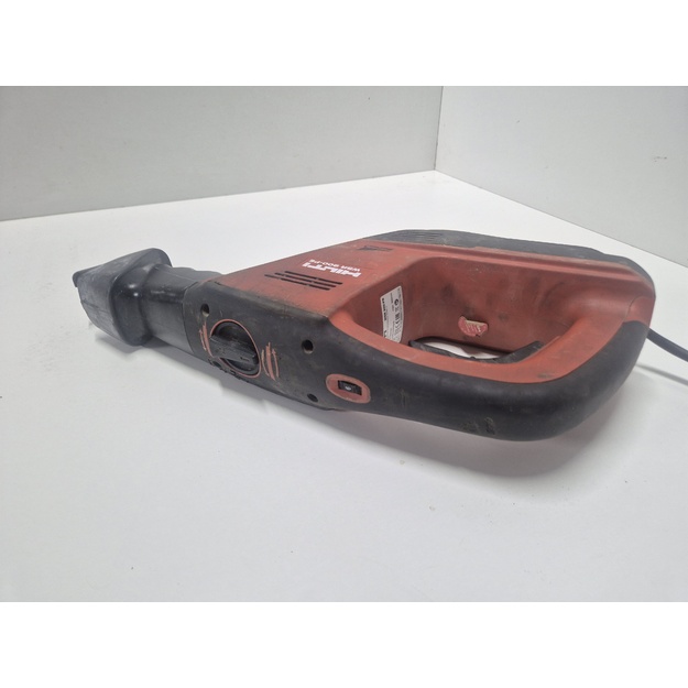 Hilti WSR 900-PE tiesinis pjūklas 900 W