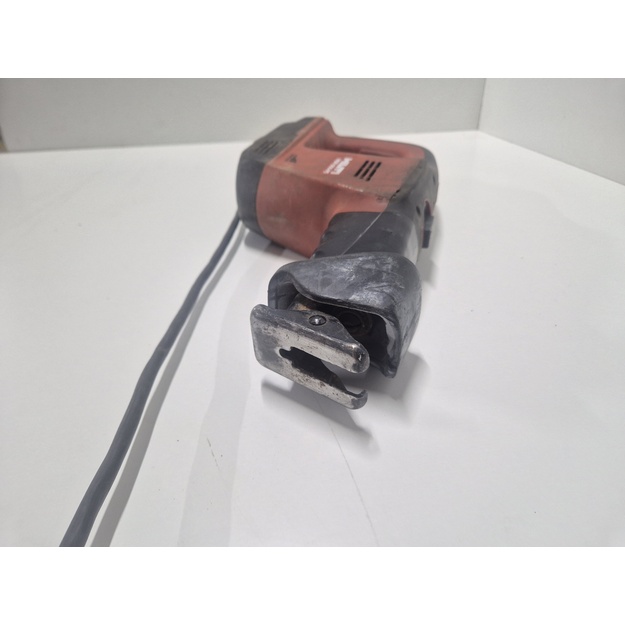 Hilti WSR 900-PE tiesinis pjūklas 900 W