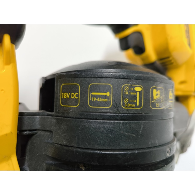 DeWalt DCN45RN akumuliatorinis ritininis viniakalis 18 V