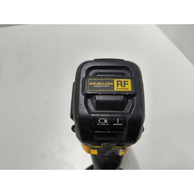 DeWalt DCN45RN akumuliatorinis ritininis viniakalis 18 V